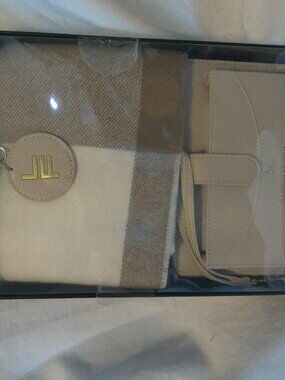 London Fog Collection 3 In 1 Gift Set Scarf Wallet Key Chain NEW